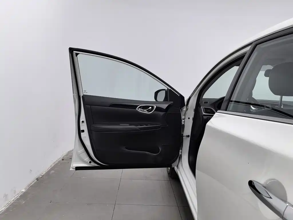 Nissan Sylphy — миниатюра 8