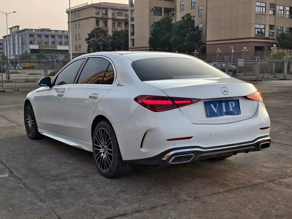 Mercedes-Benz C-Class — миниатюра 7