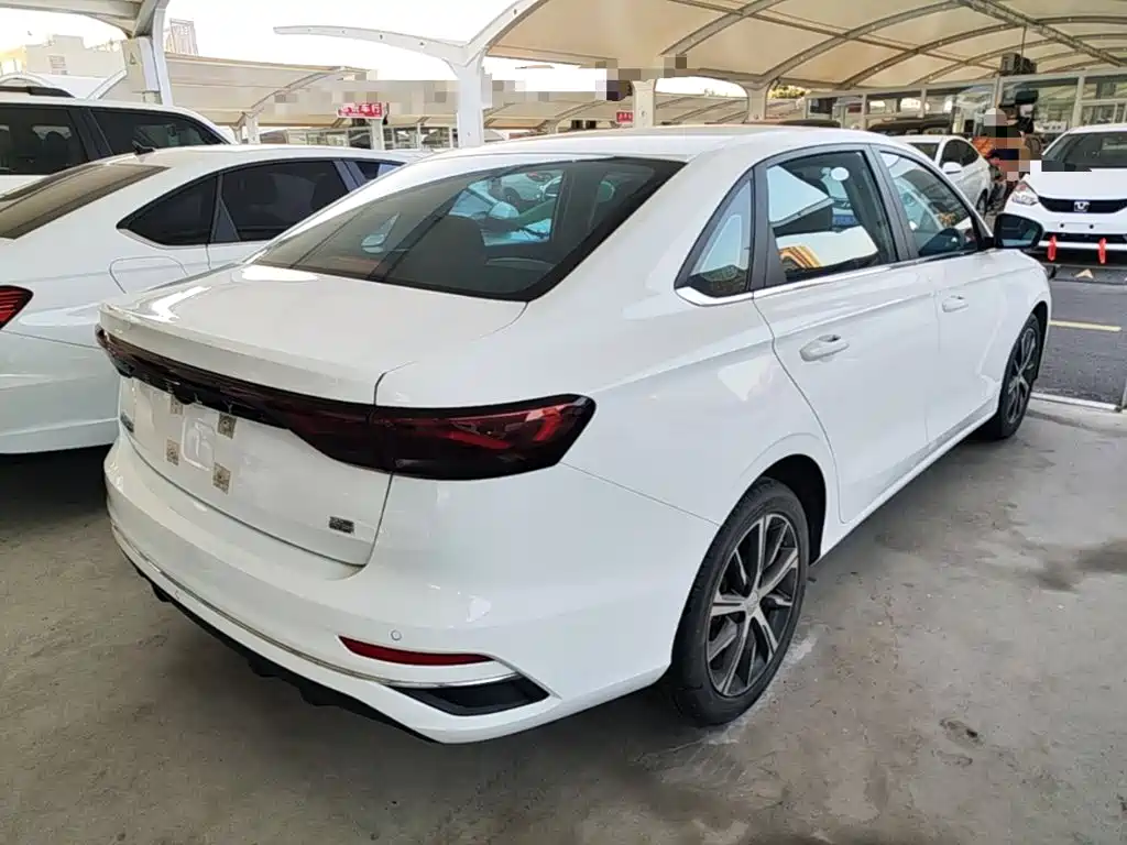 Geely Emgrand — миниатюра 7