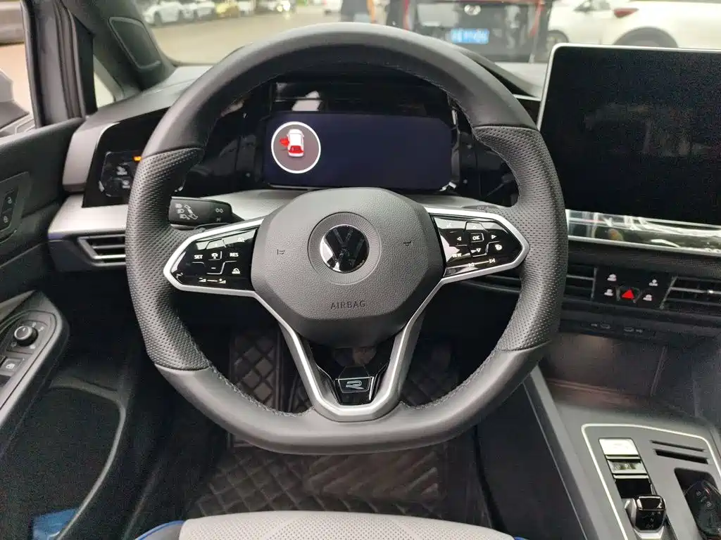 Volkswagen Golf — миниатюра 11