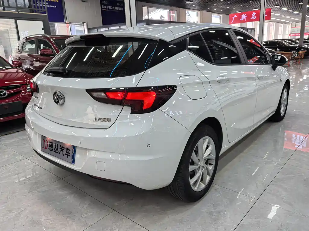 Buick Verano — миниатюра 9