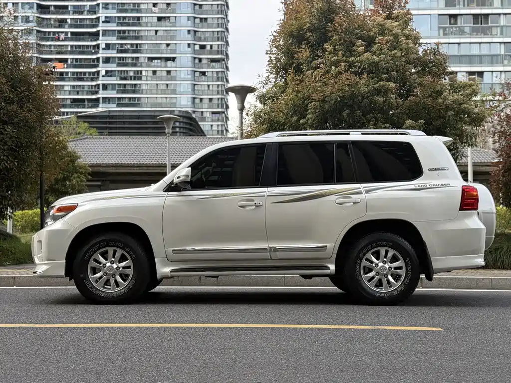 Toyota Land Cruiser 2016 4.0L AT