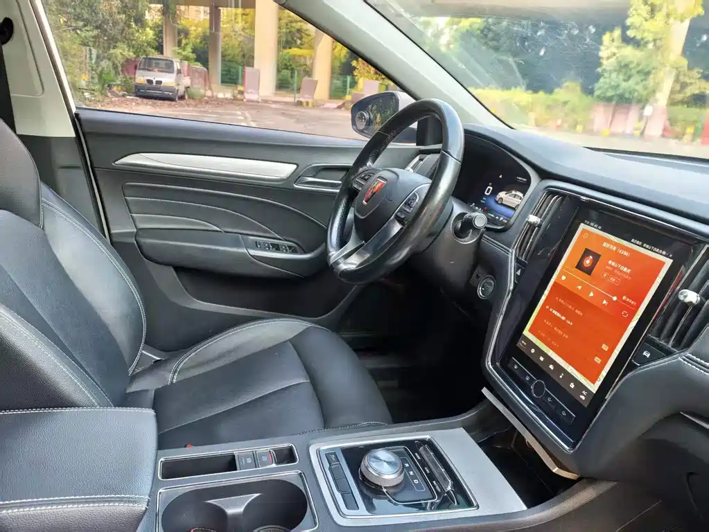 Roewe i6 New Energy — миниатюра 15