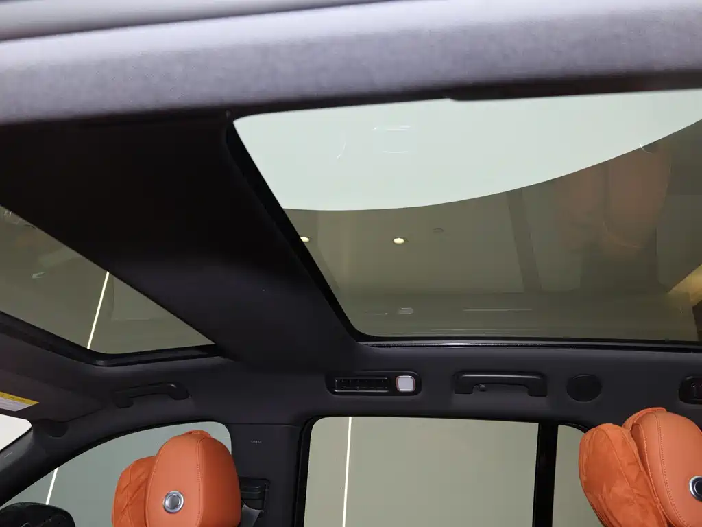 Li Auto Li L8 — миниатюра 10