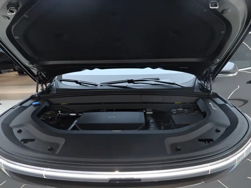 Li Auto Li L8 — миниатюра 24
