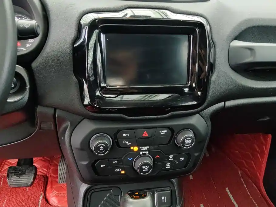 Jeep Renegade — миниатюра 13