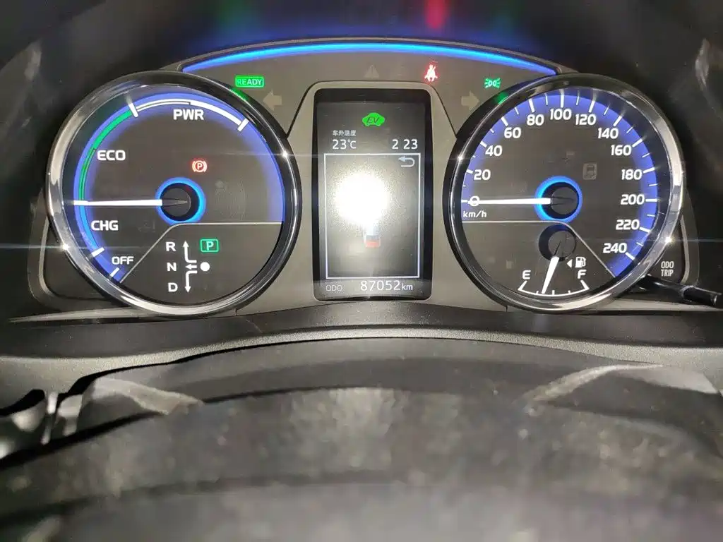 Toyota Corolla Hybrid — миниатюра 5