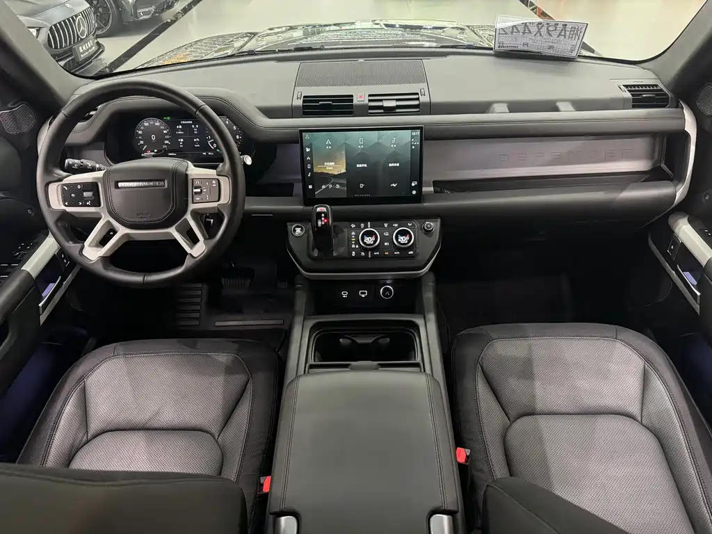 Land Rover Defender — миниатюра 9