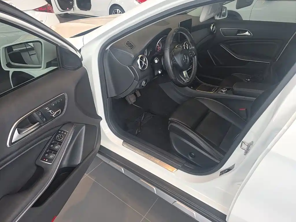 Mercedes-Benz GLA — миниатюра 21