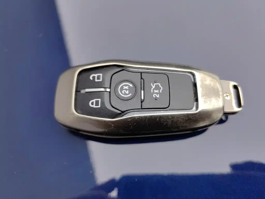 Ford Taurus — миниатюра 19