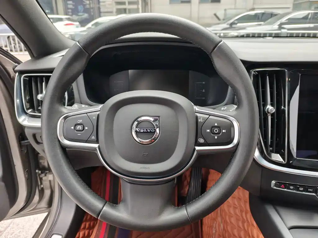Volvo S60 — миниатюра 13