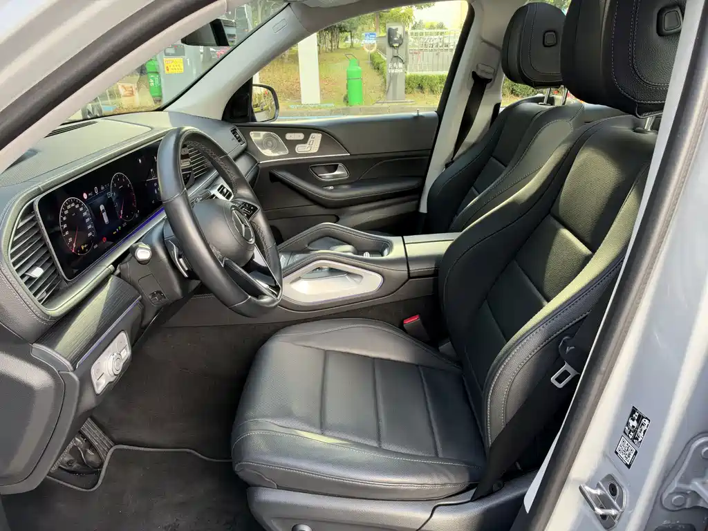 Mercedes-Benz GLE (Import) — миниатюра 12