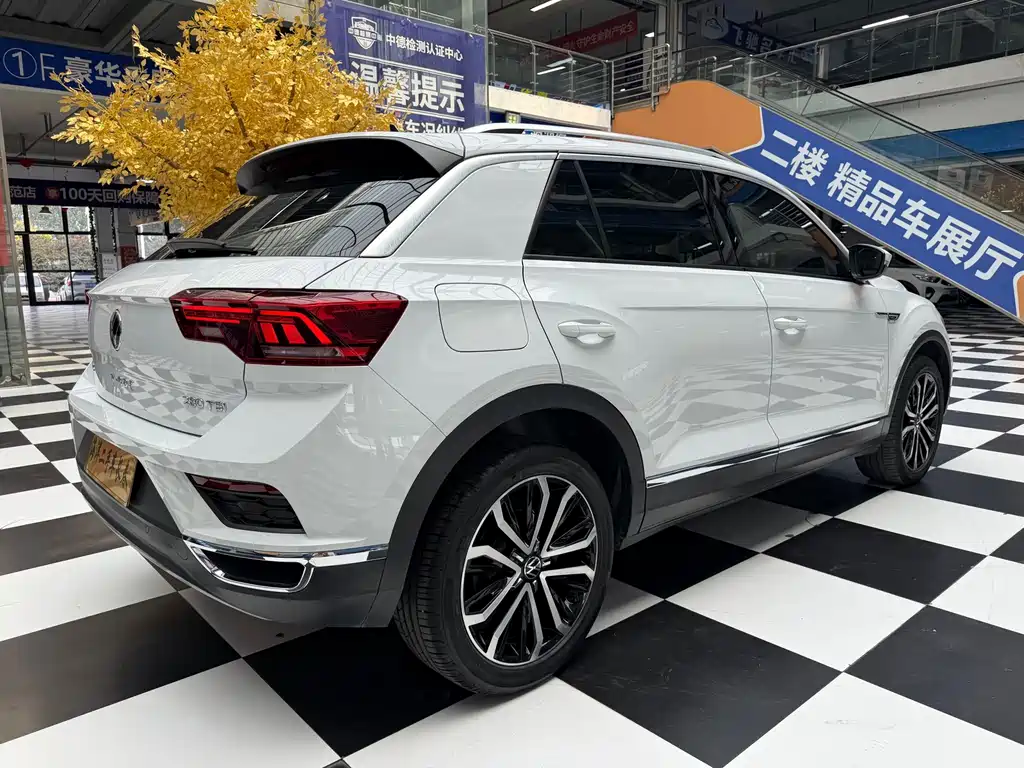 Volkswagen T-Roc — миниатюра 7