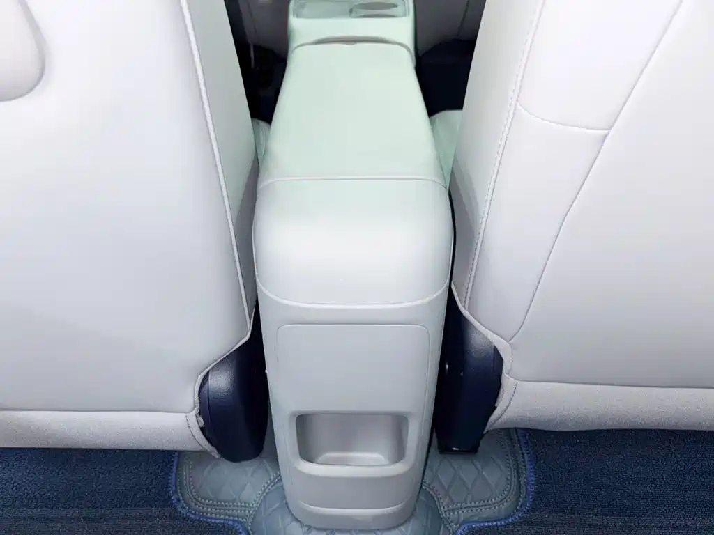 Leapmotor Leapmotor A10 — миниатюра 26