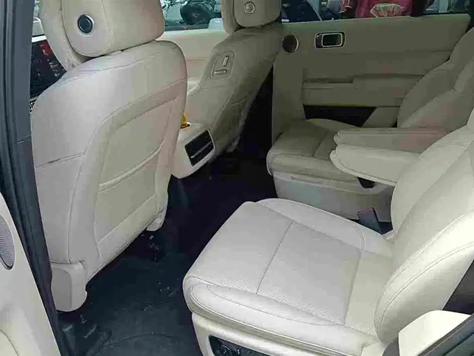 Li Auto Li L8 — миниатюра 4