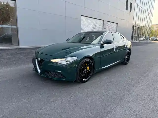 alfa-romeo giulia