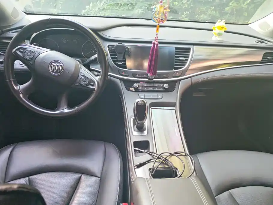 Buick LaCrosse — миниатюра 12