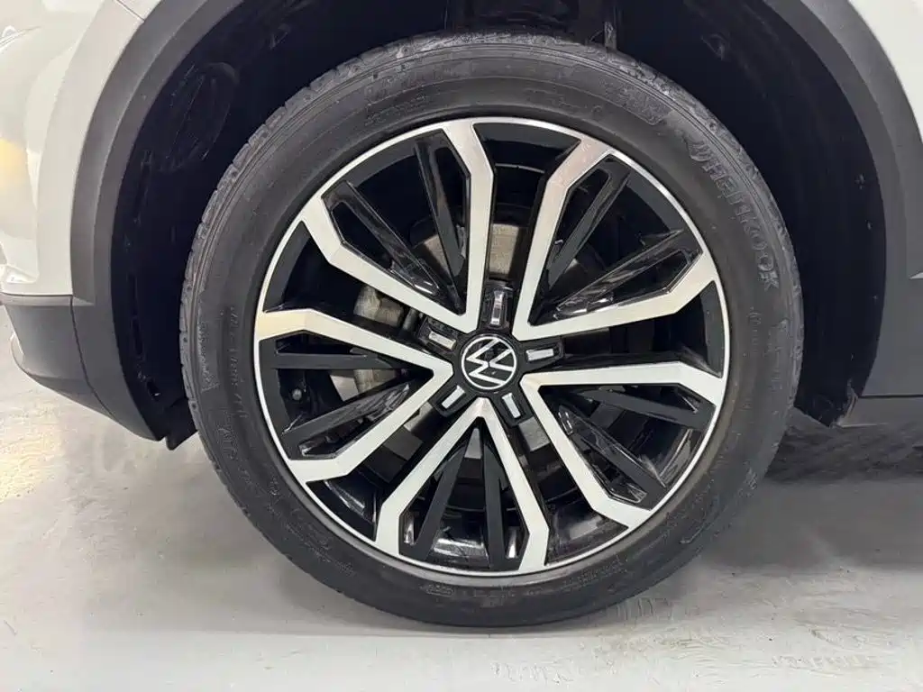 Volkswagen T-Roc — миниатюра 19