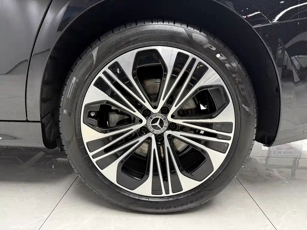 Mercedes-Benz E-Class E 2026 E 300 L Luxury