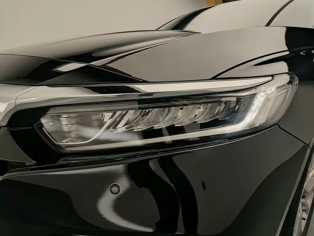 Honda Accord — миниатюра 18