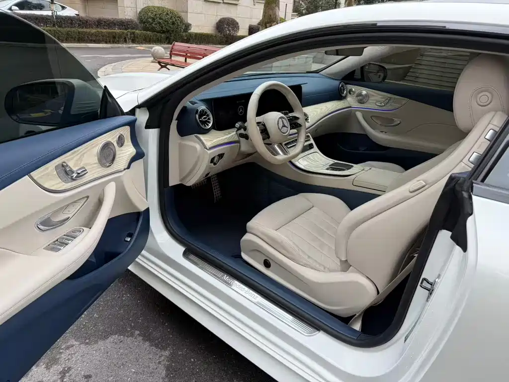 MERCEDES-BENZ E CLASS