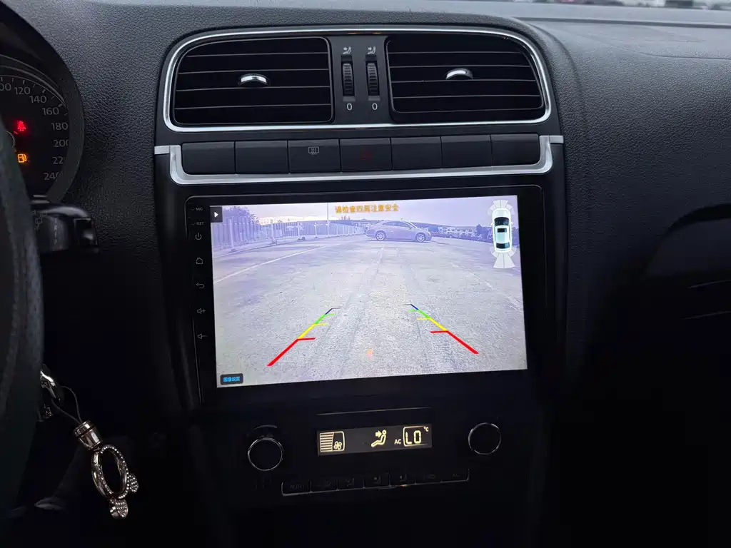 Volkswagen Polo — миниатюра 6
