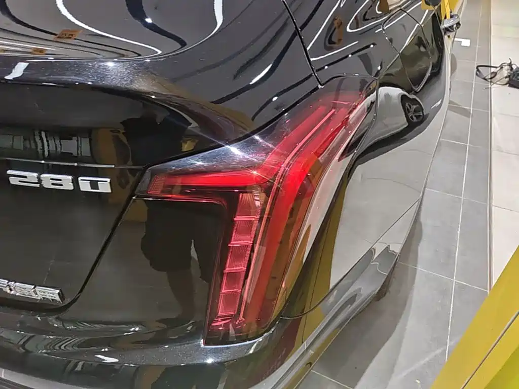 Cadillac CT5 — миниатюра 8