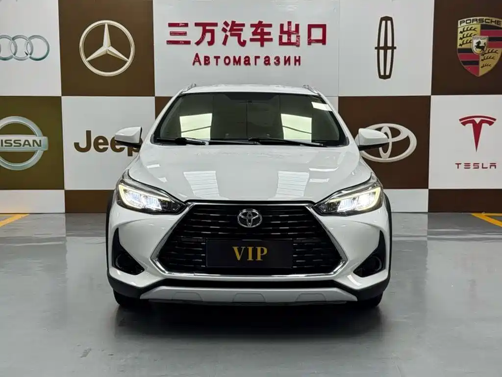 Toyota Yaris L — миниатюра 2
