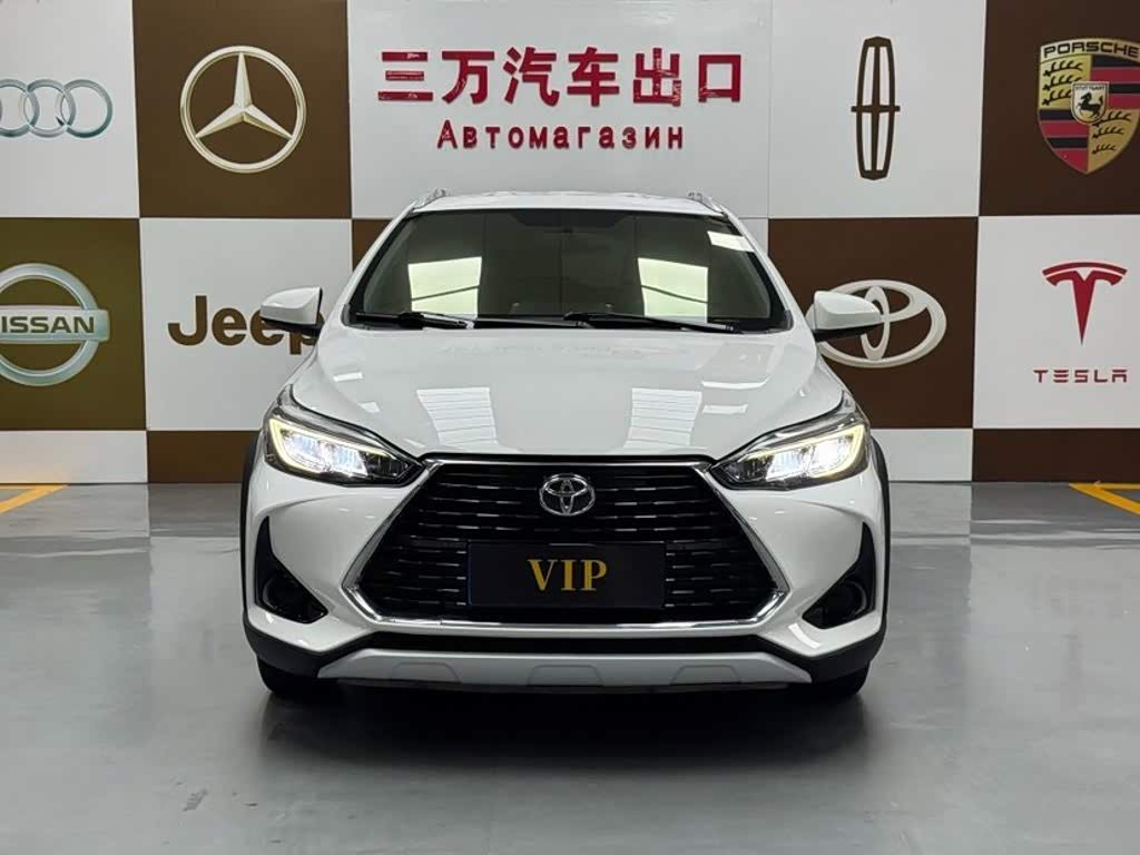 Toyota YARiS L Zhi Xuan 1.5 л 2023 г. Белый, пробег 37000 км