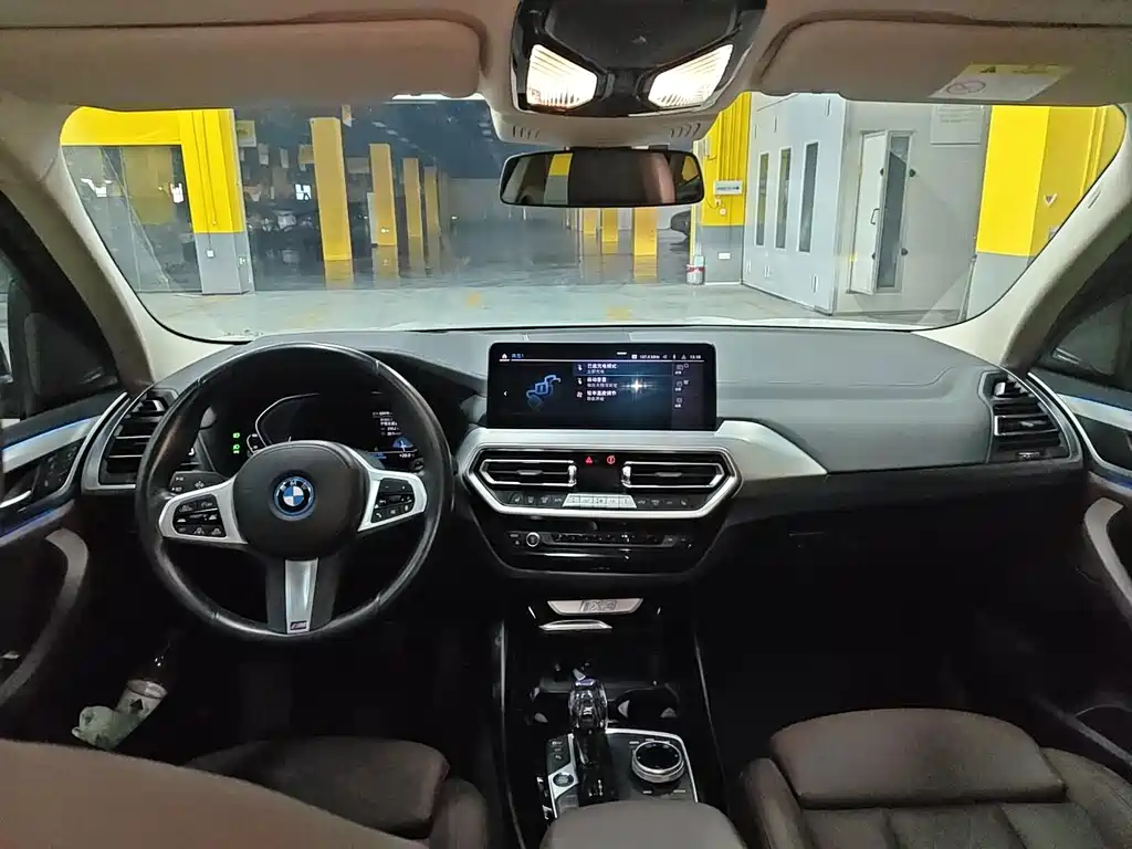BMW iX3 — миниатюра 5