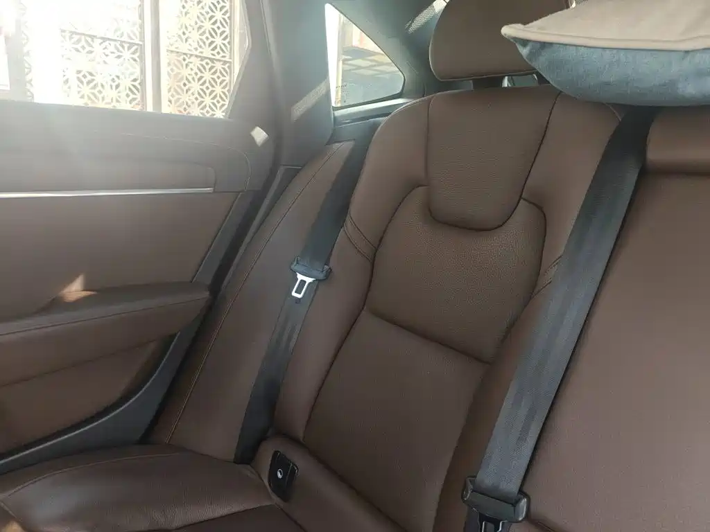 Volvo S90 — миниатюра 15