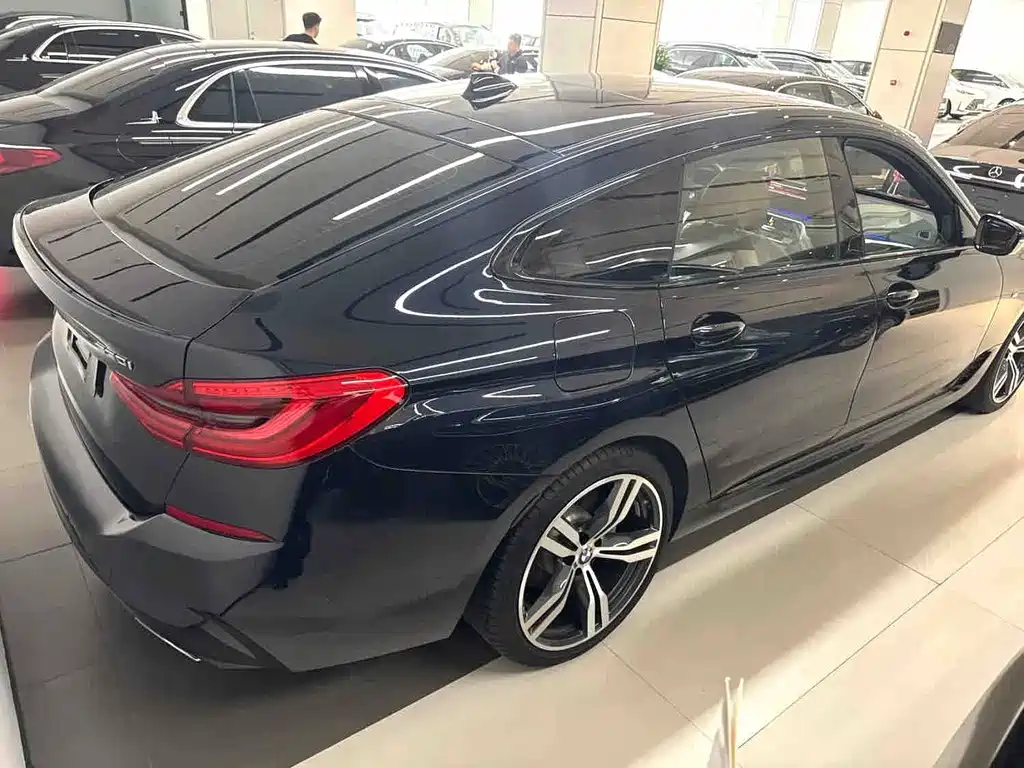BMW 6 Series GT — миниатюра 6