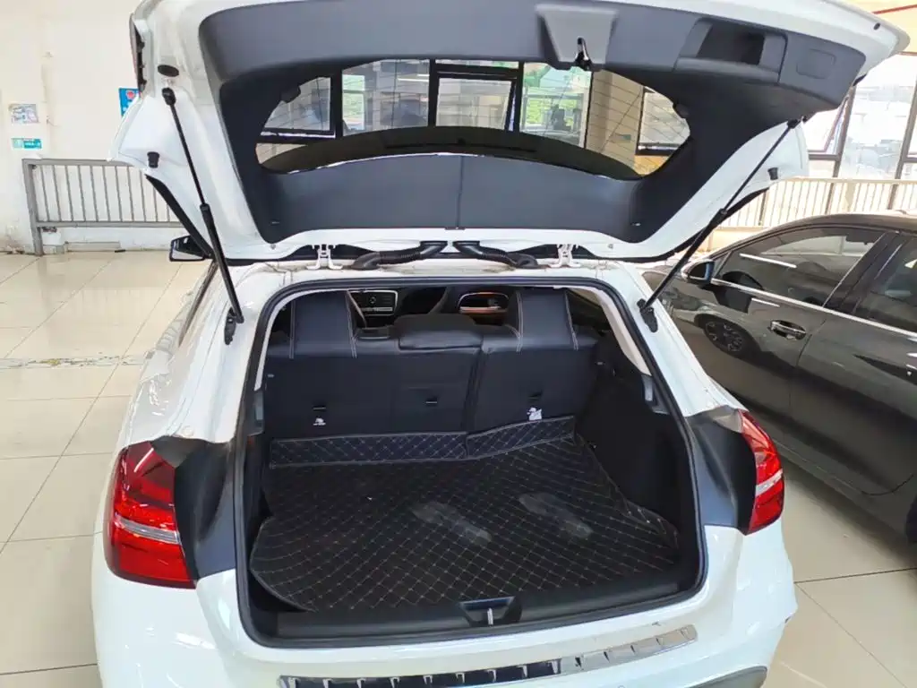 Mercedes-Benz GLA — миниатюра 19