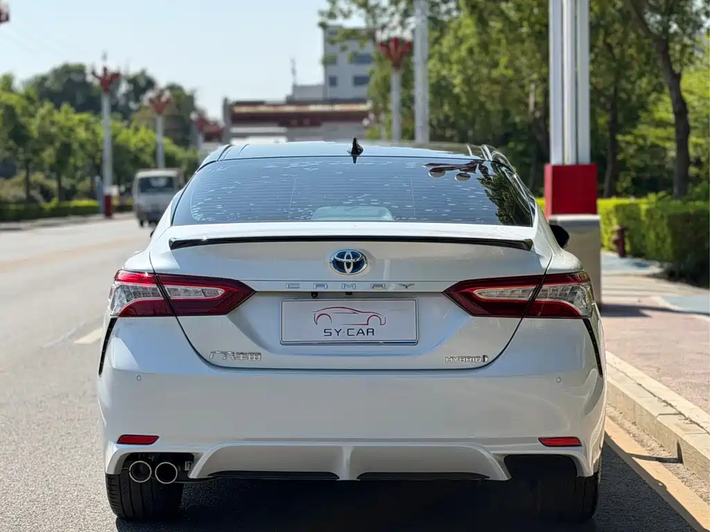 Toyota Camry — миниатюра 4