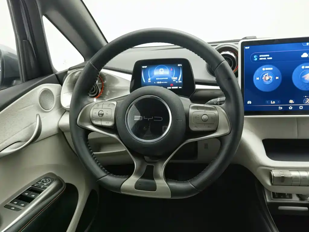 BYD Dolphin — миниатюра 11