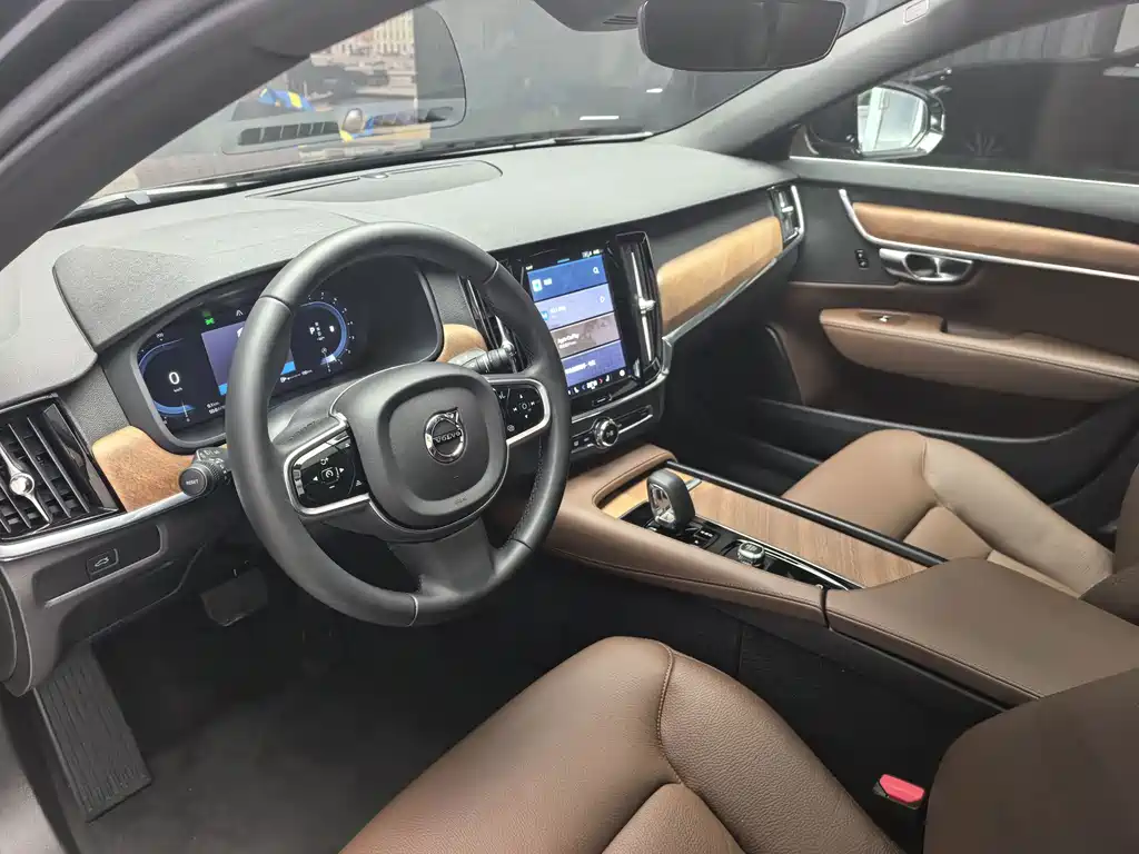 Volvo S90 — миниатюра 5