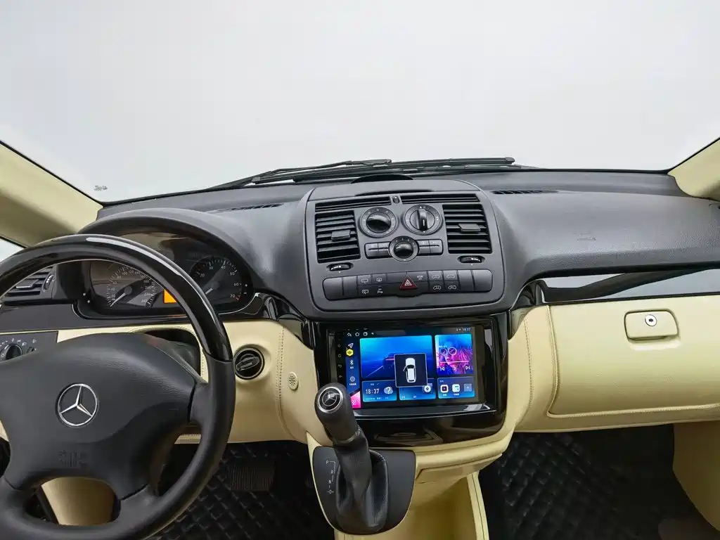 Mercedes-Benz Vito — миниатюра 23