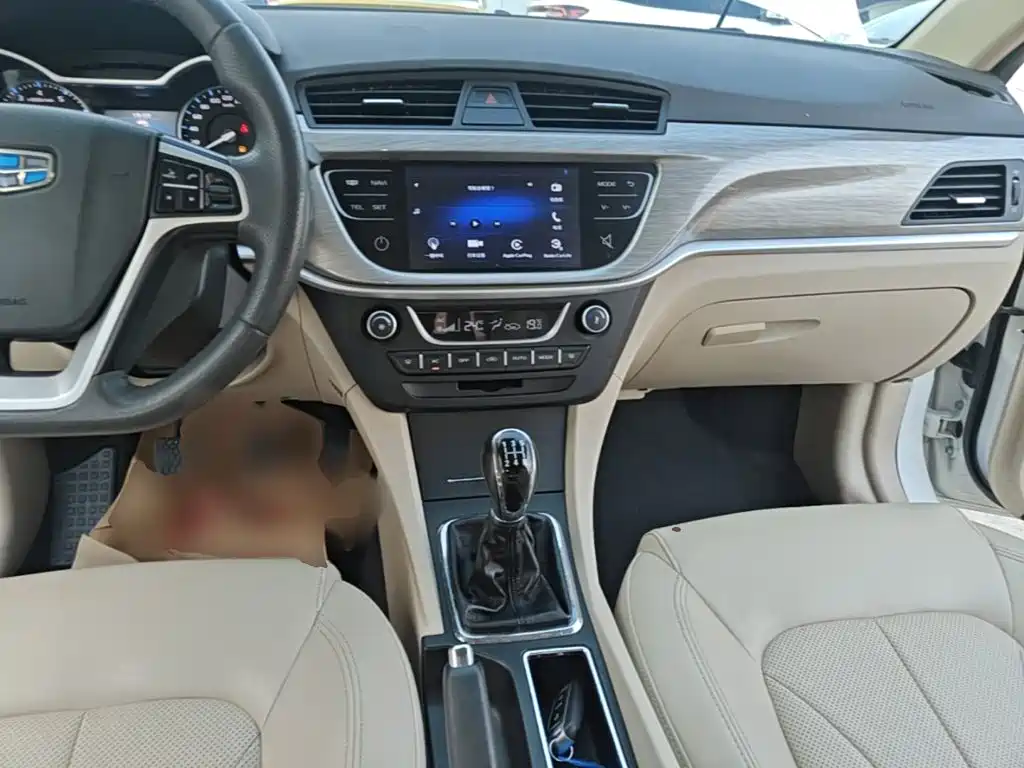 Geely Emgrand — миниатюра 10