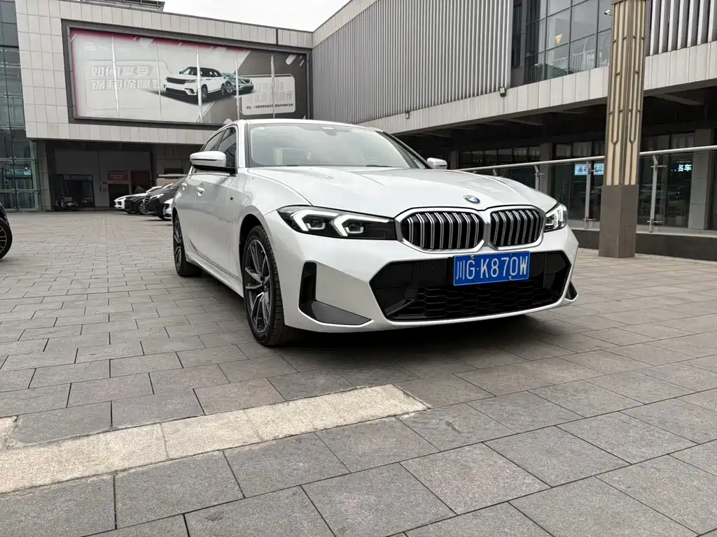 BMW 3 SERIES