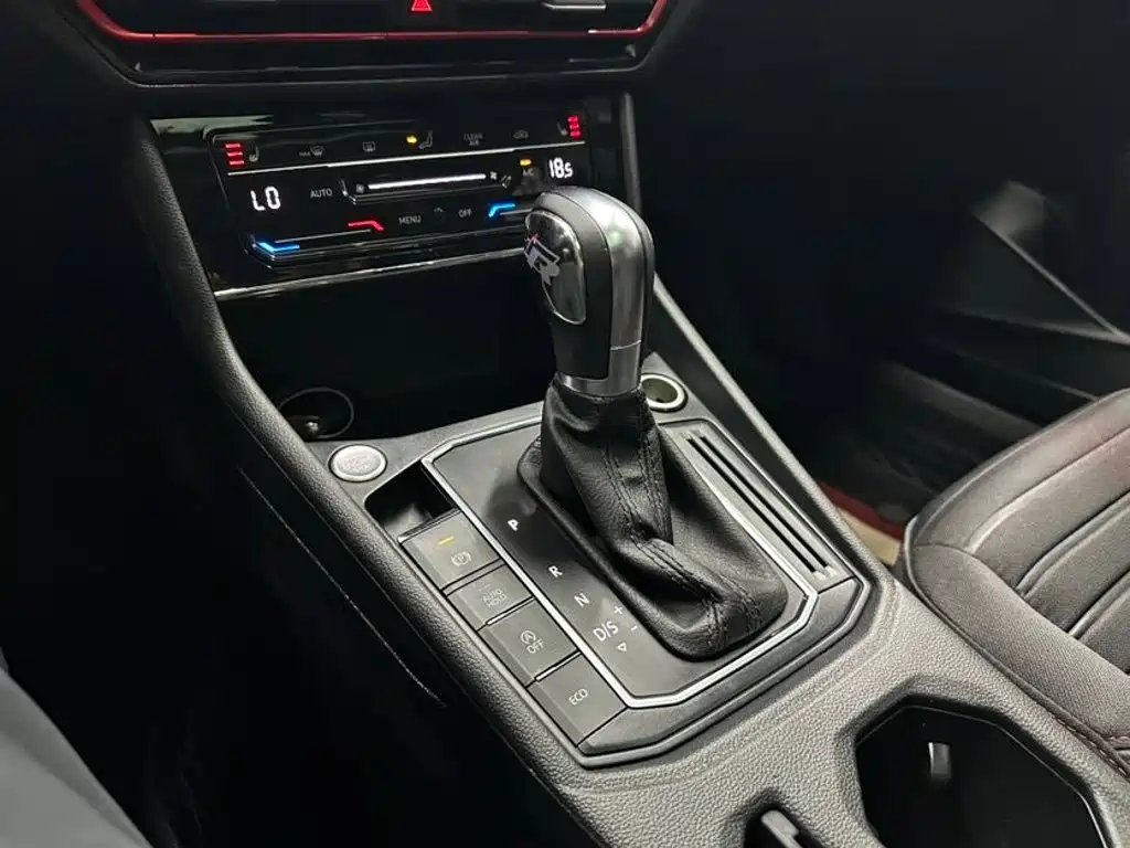 Volkswagen Lavida — миниатюра 16