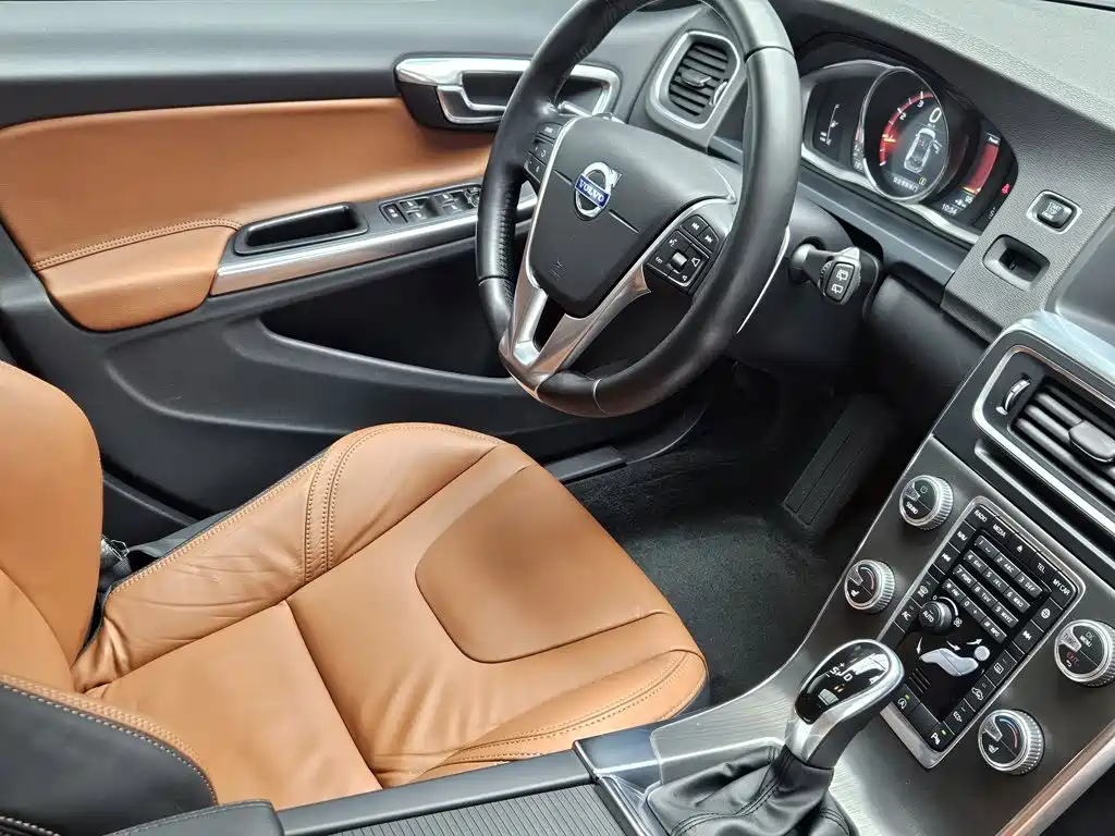 Volvo V60 — миниатюра 16