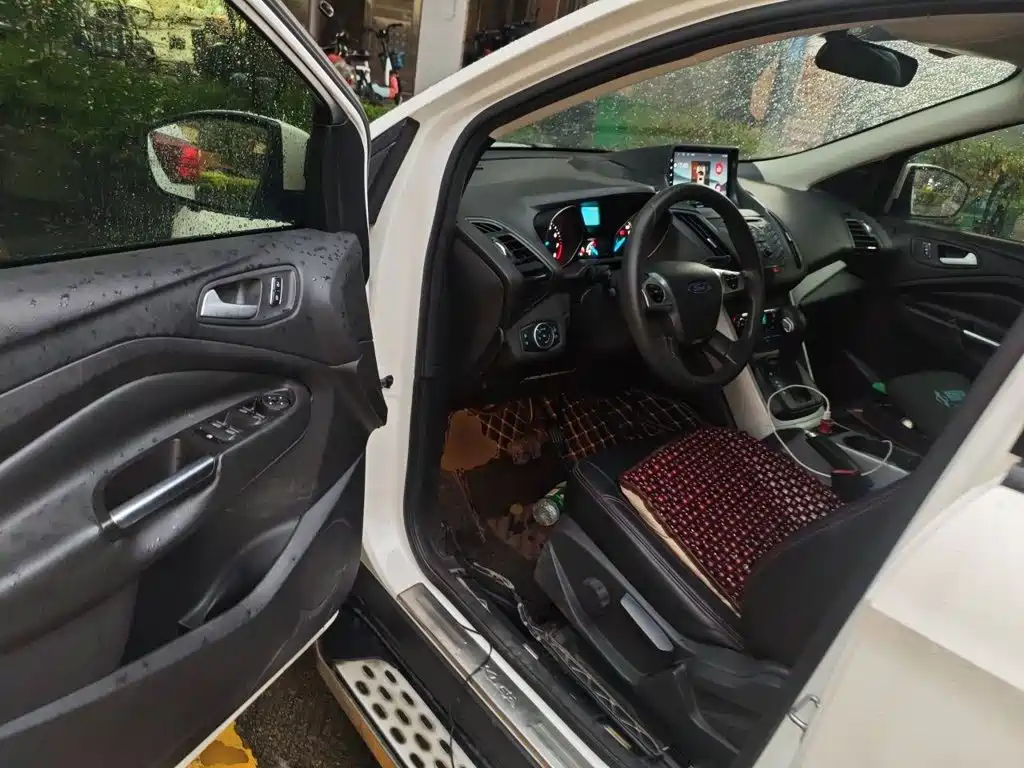 Ford Kuga — миниатюра 12