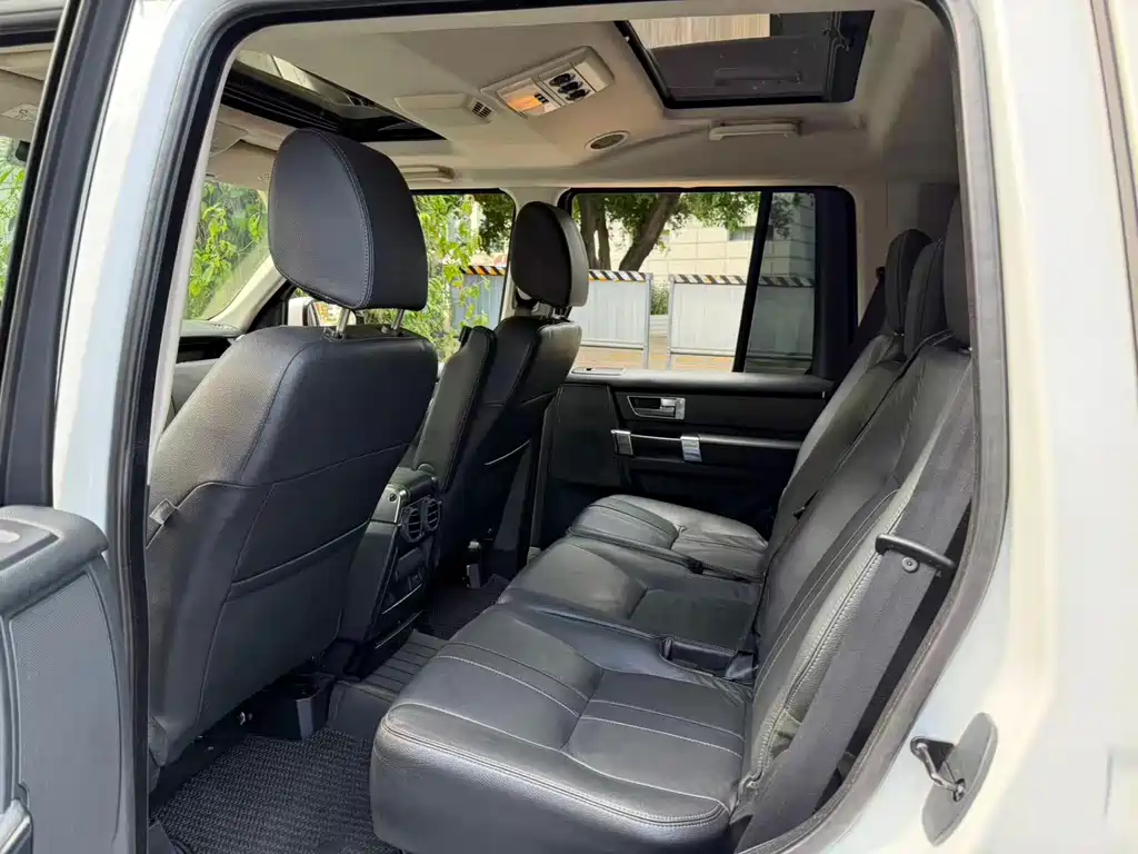 Land Rover Discovery — миниатюра 6