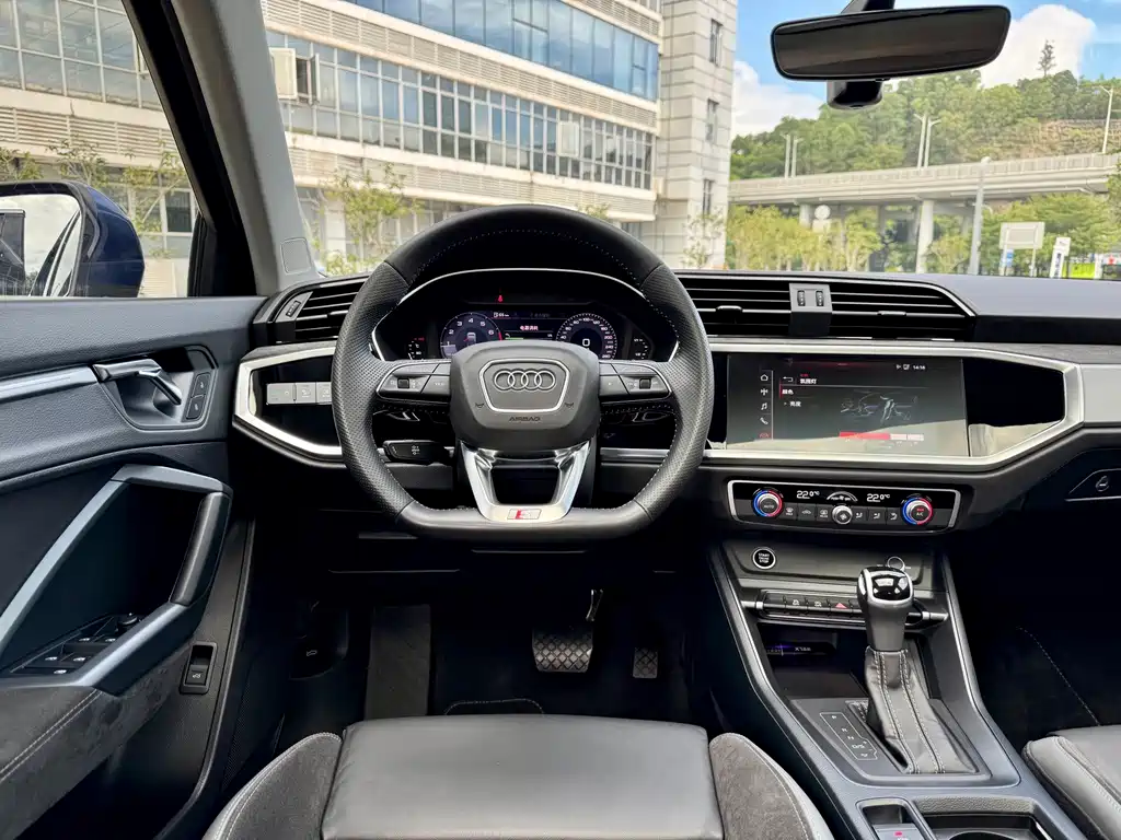 Audi Q3 Sportback — миниатюра 15