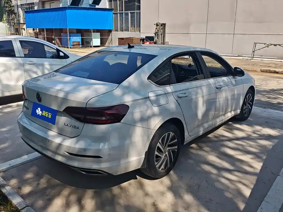 Volkswagen Lavida — миниатюра 3