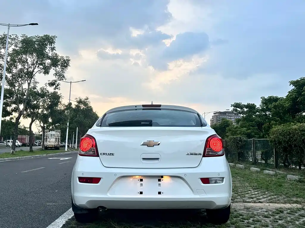 Chevrolet Cruze — миниатюра 6