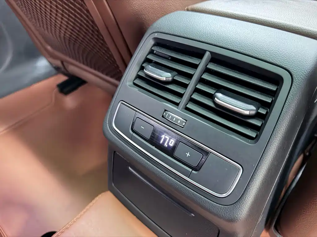 Audi A4L — миниатюра 14