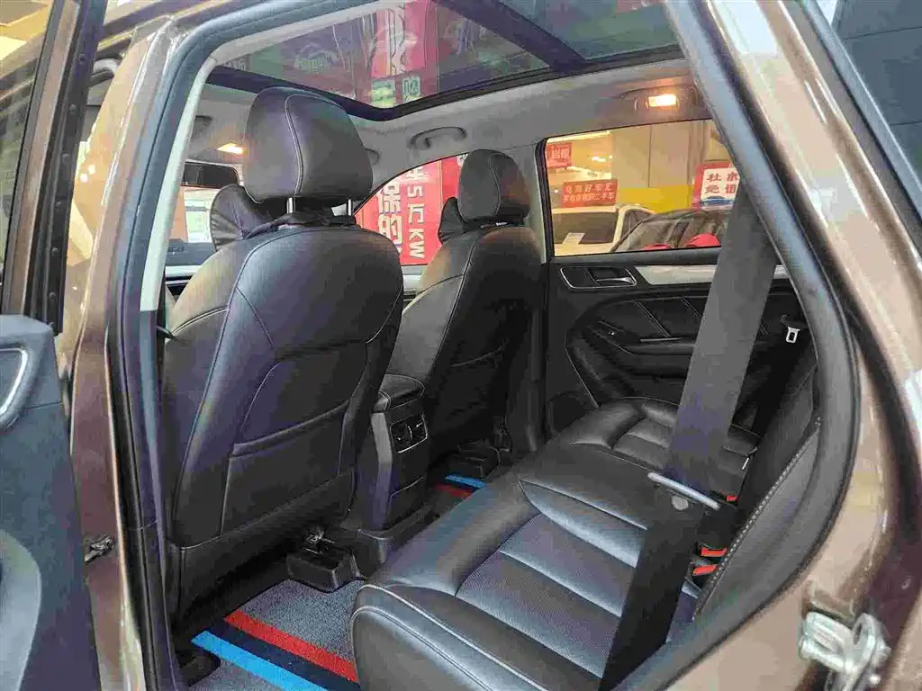 Roewe RX5 — миниатюра 6