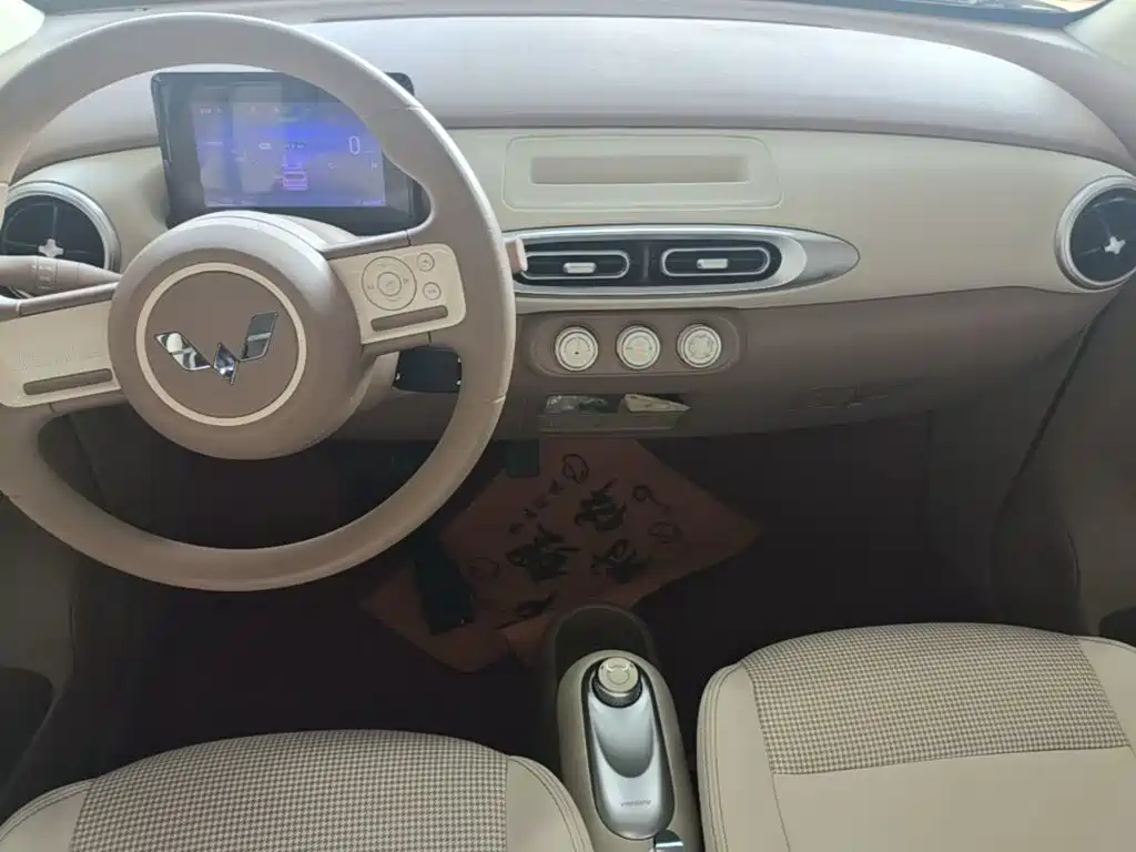 Wuling MINIEV — миниатюра 13