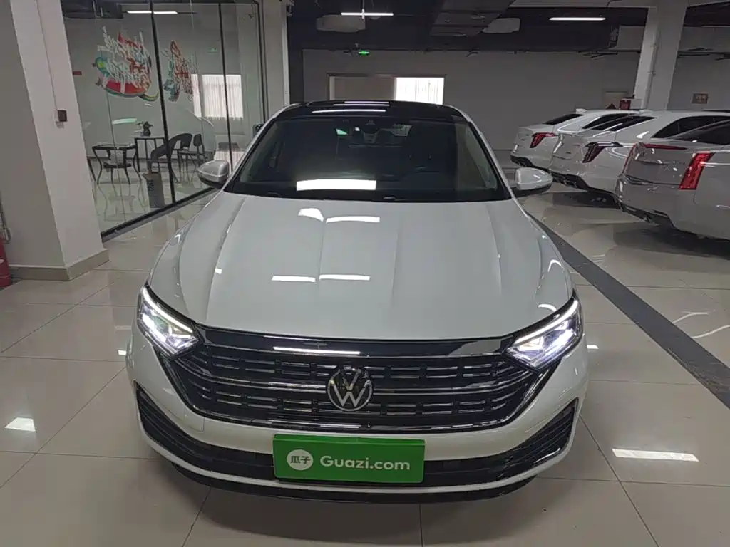 Volkswagen Sagitar — миниатюра 3